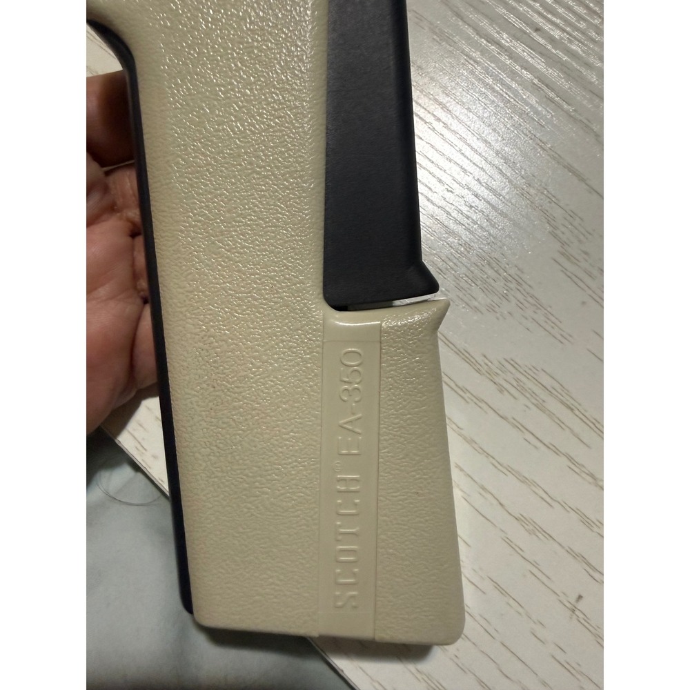 Scotch EA-350 Manual Embossing Label Maker Beige Black Vintage Tool